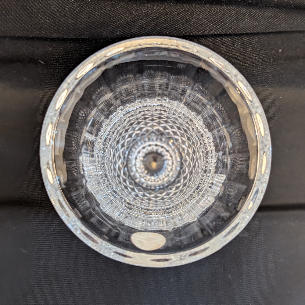 *NEW* Crystal Vase - Picture 2 of 3